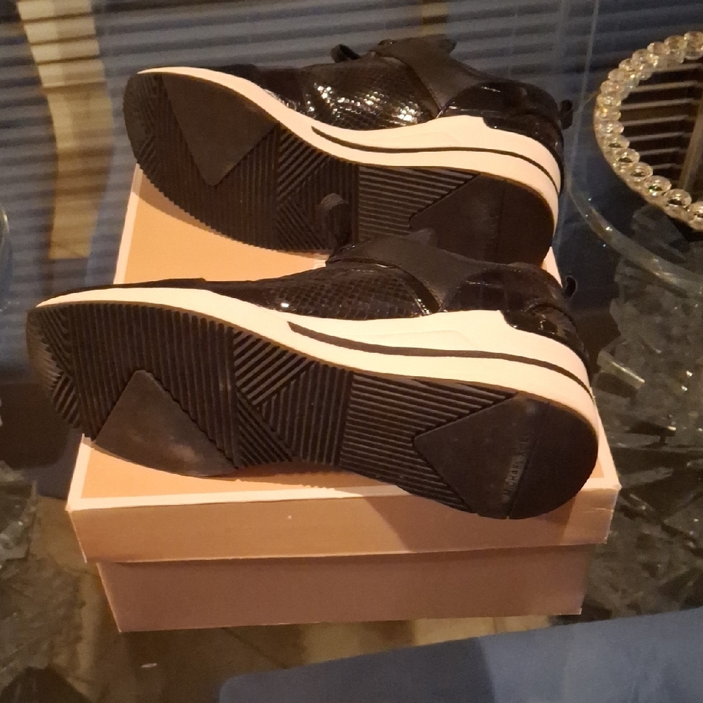 Michael Kors Black and White Sneakers - Picture 5 of 10